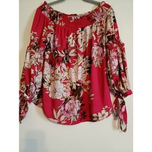 🥰 5/$25 New York & Co | Off Shoulder Top